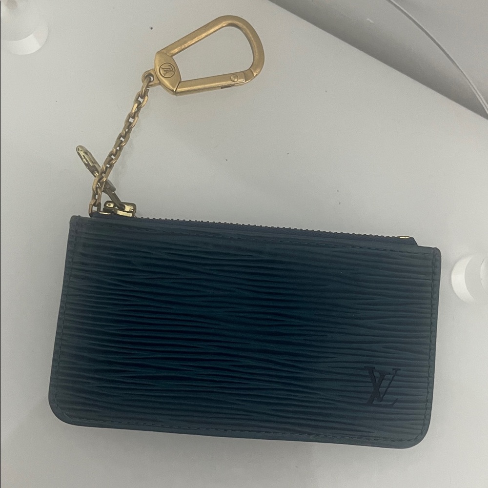👜Luxury Giveaway 👜 - Picture 12 of 16